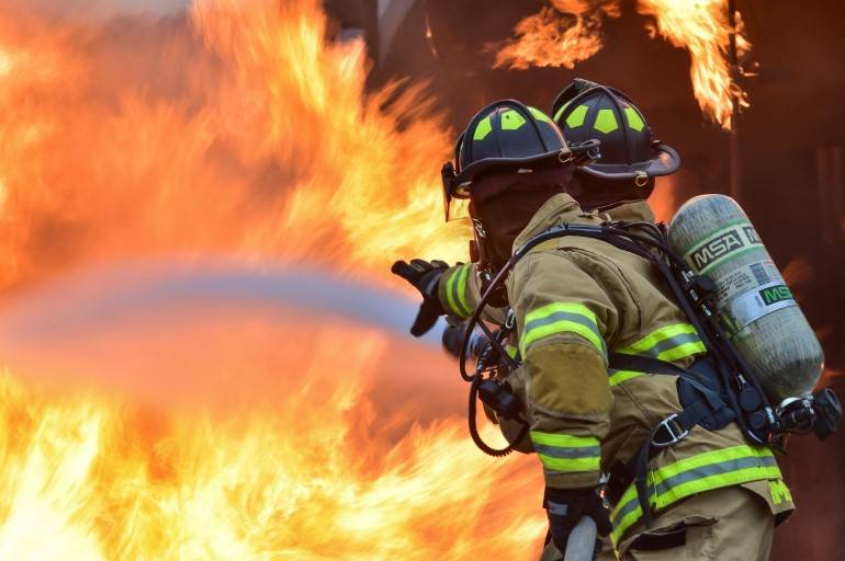 como evitar um incêndio dentro do ambiente de trabalho